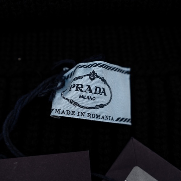 Prada intarsia-knit Logo Cashmere Neck Warmer With Hood / Scarf Balaclava Black - Picture 6 of 7